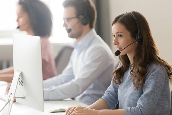 Customer support for an IPTV subscription